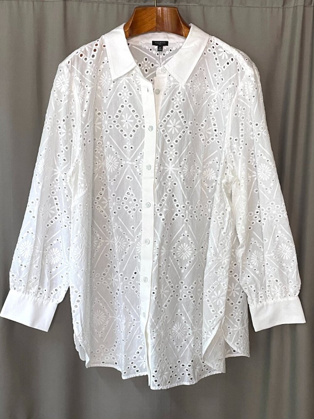 NWT Talbots Plus 3X White Geometric Eyelet Long Sleeve Button Down Tunic Blouse
